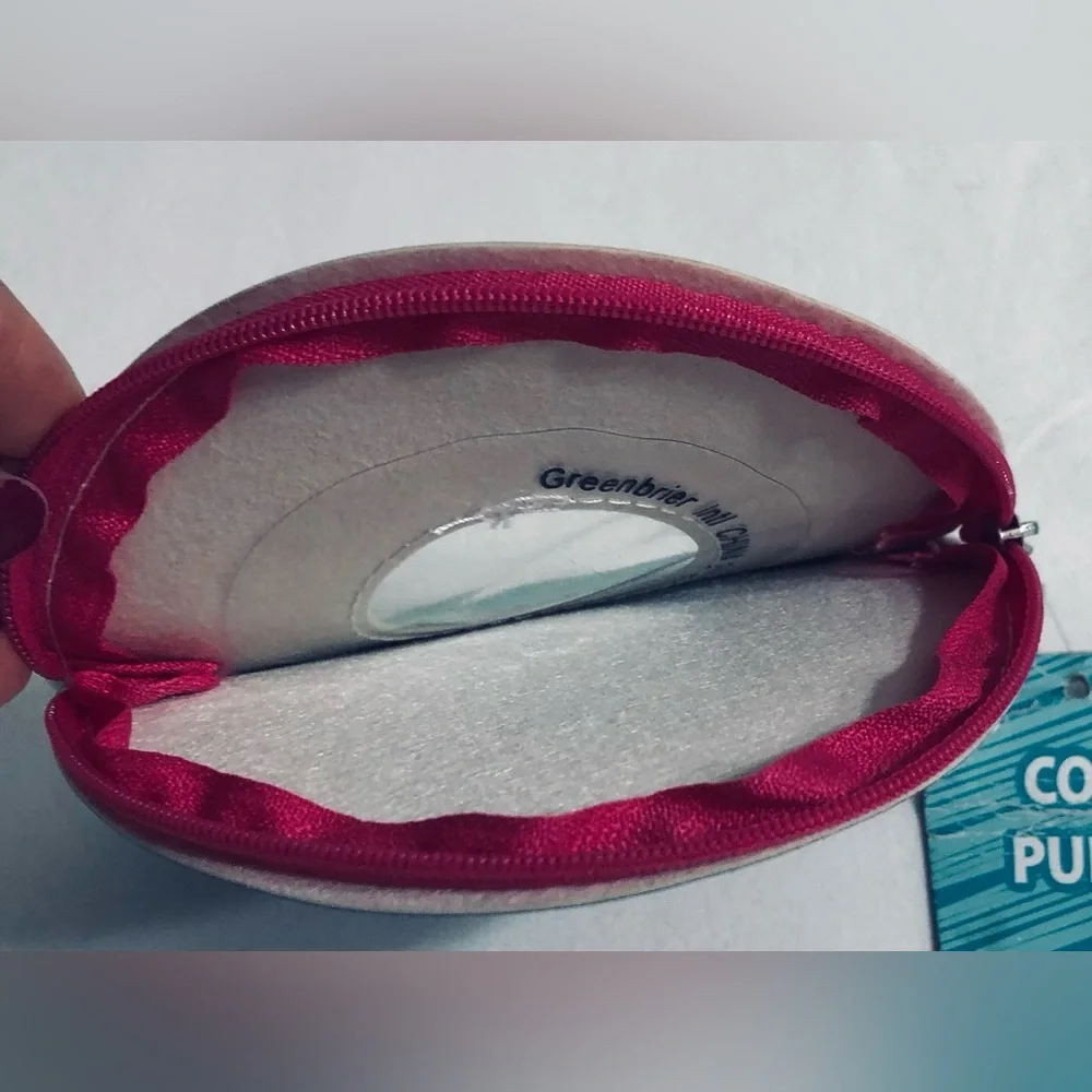 Donut coin purse with key chain green pink.